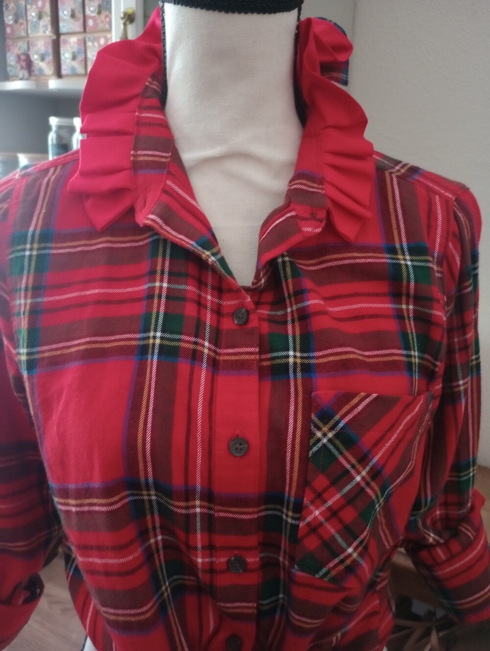 Red Plaid Ruffled Collar Tie-Front Shirt - Picture 11 of 11